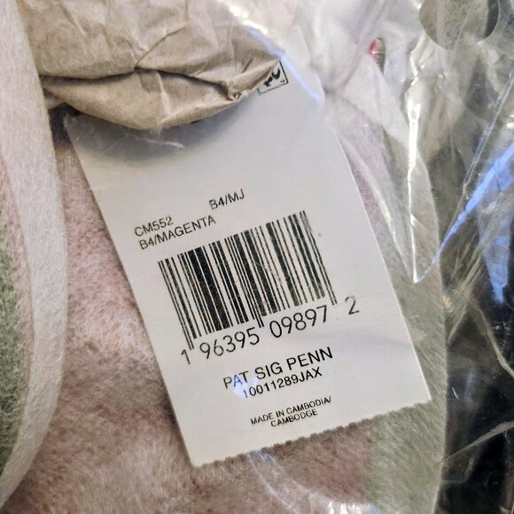 COACH Patent Signature Leather Penn Shoulder Bag in Magenta - Picture 8 of 8